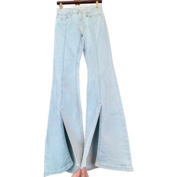 Levi's Women's 726 Flare Split-Hem Jeans Like New Size 26 - Picture 3 of 9